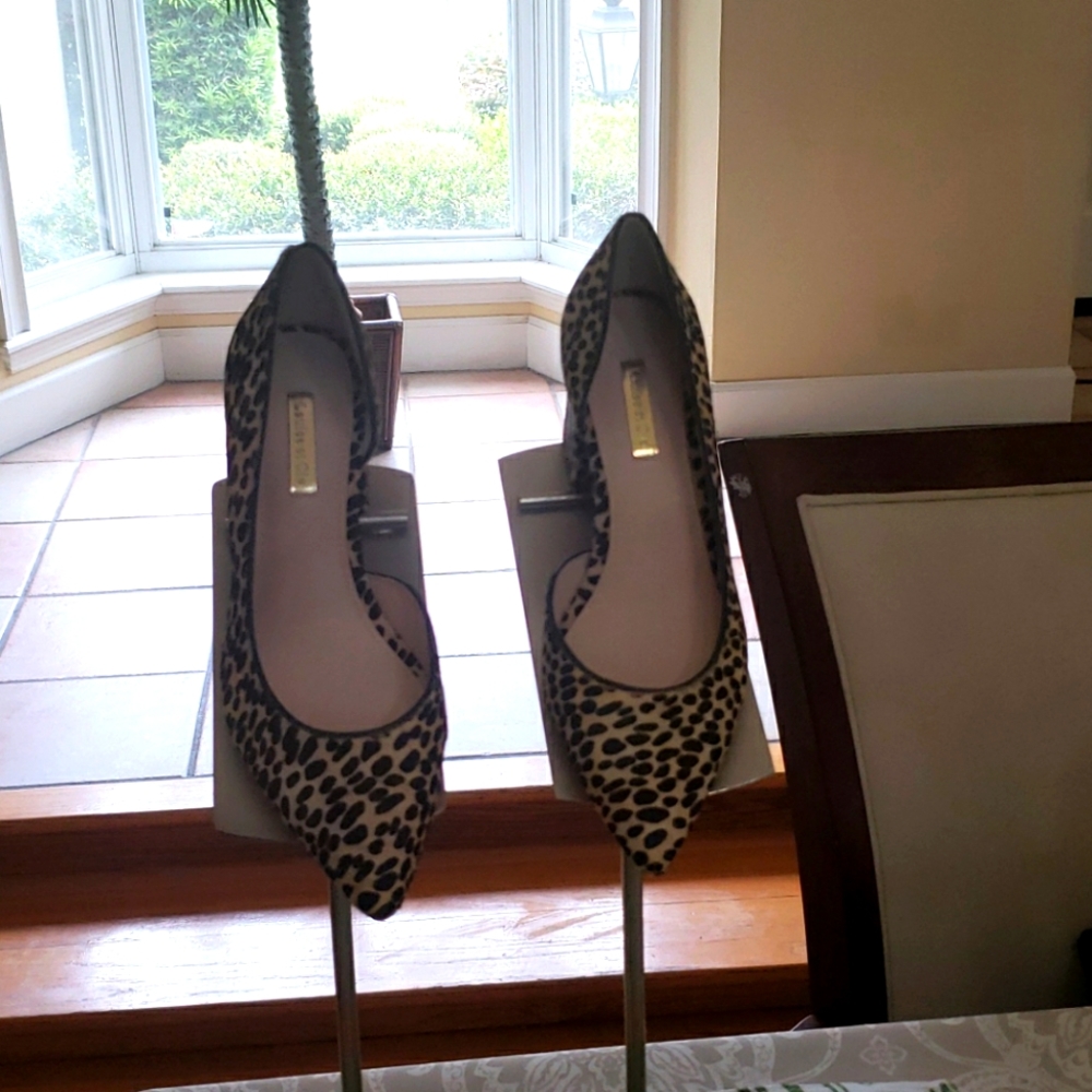 VinceCamuto 7M